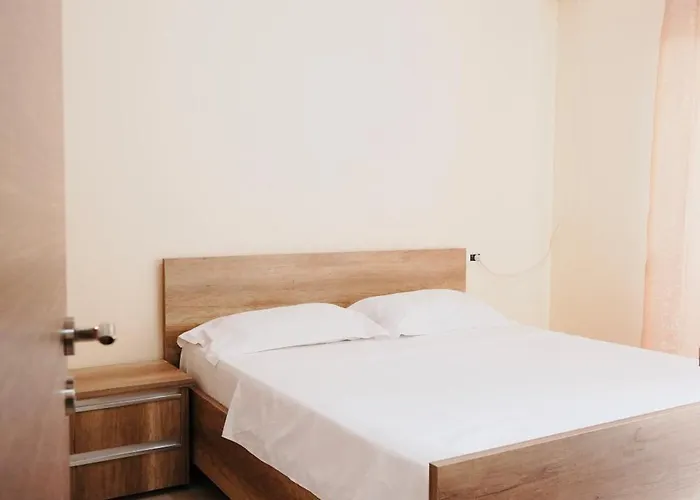 Sunny View Apartment