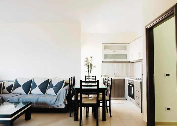 Sunny View Apartment